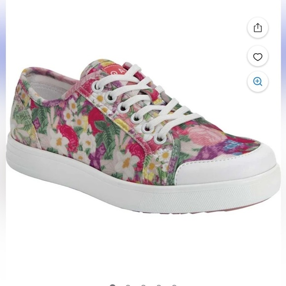 Traq by Alegria Shoes - Women’s Traq by Alegria Sneaq Floral Dream Knit Sneakers Size 41 (10.5-11)
